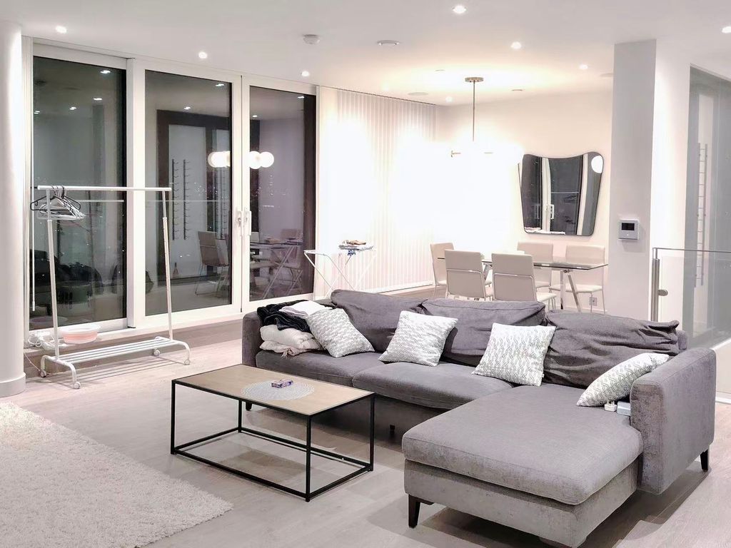 Property photo 1 of 32