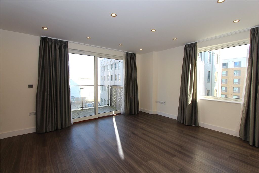 Property photo 3 of 5 Picture No. 04