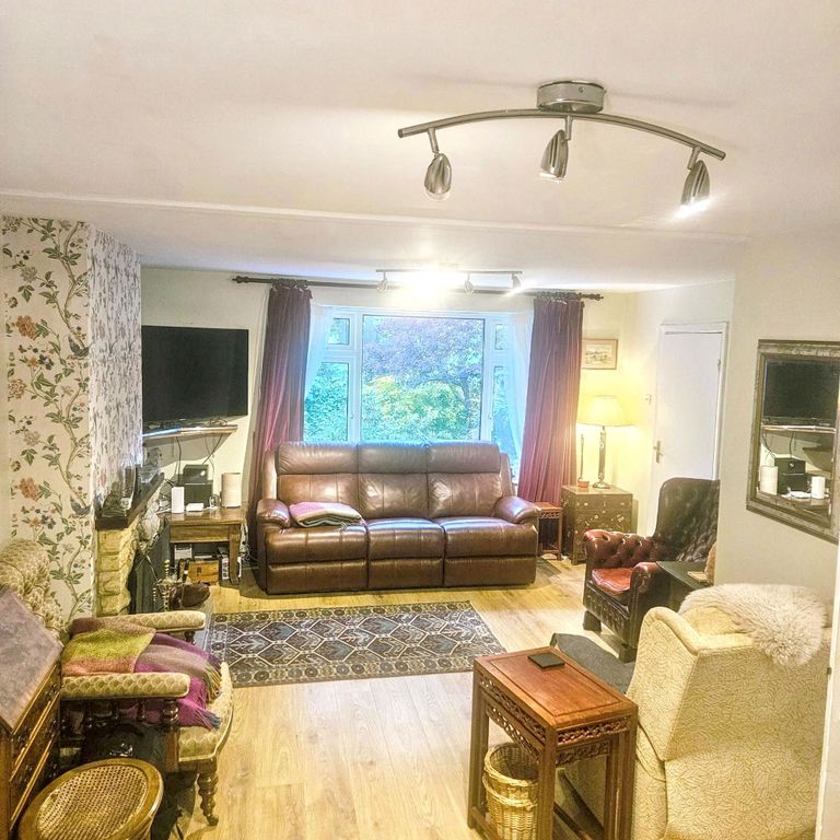Property photo 2 of 22