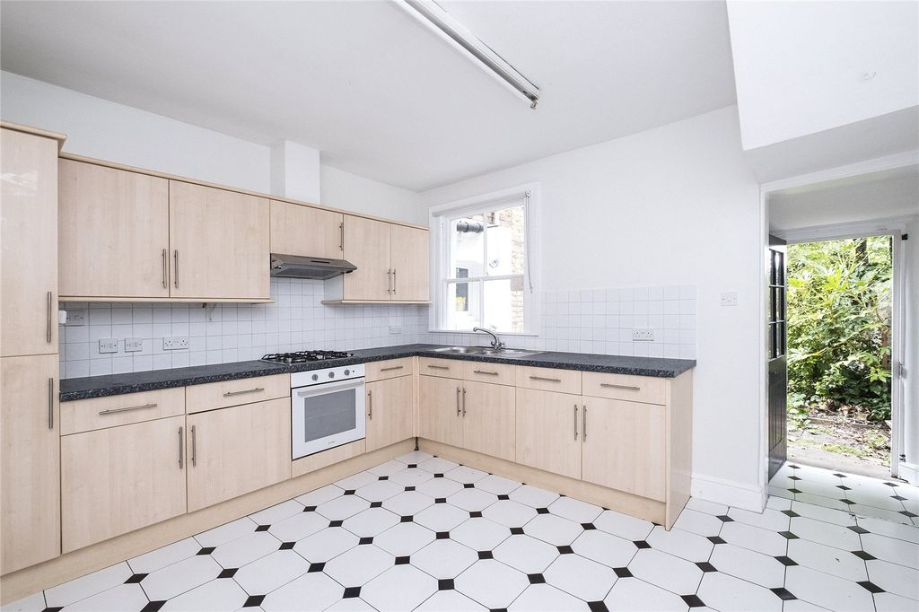 Property photo 2 of 9 Picture No. 29