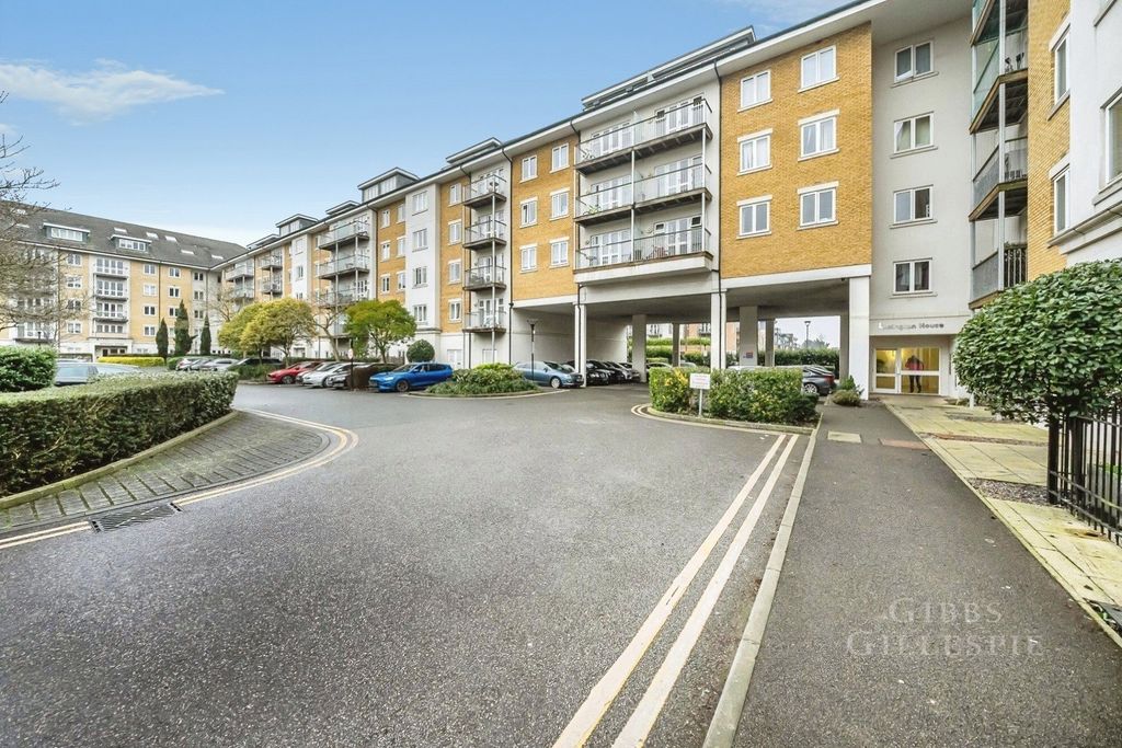 Property photo 1 of 18 Pbox-Img.Jpg