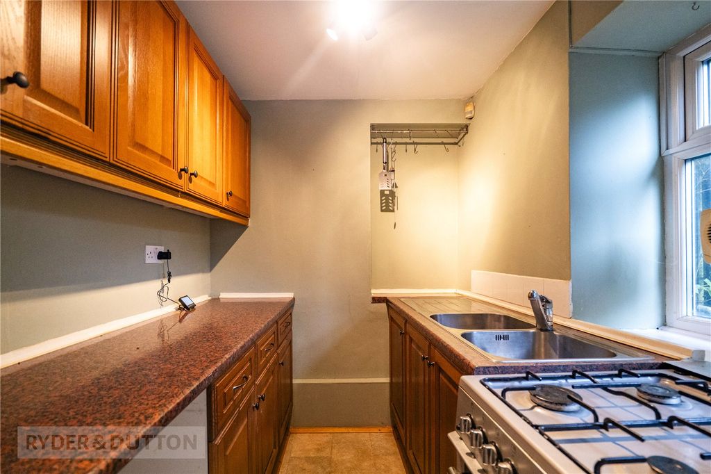 Property photo 3 of 21 Kitchen