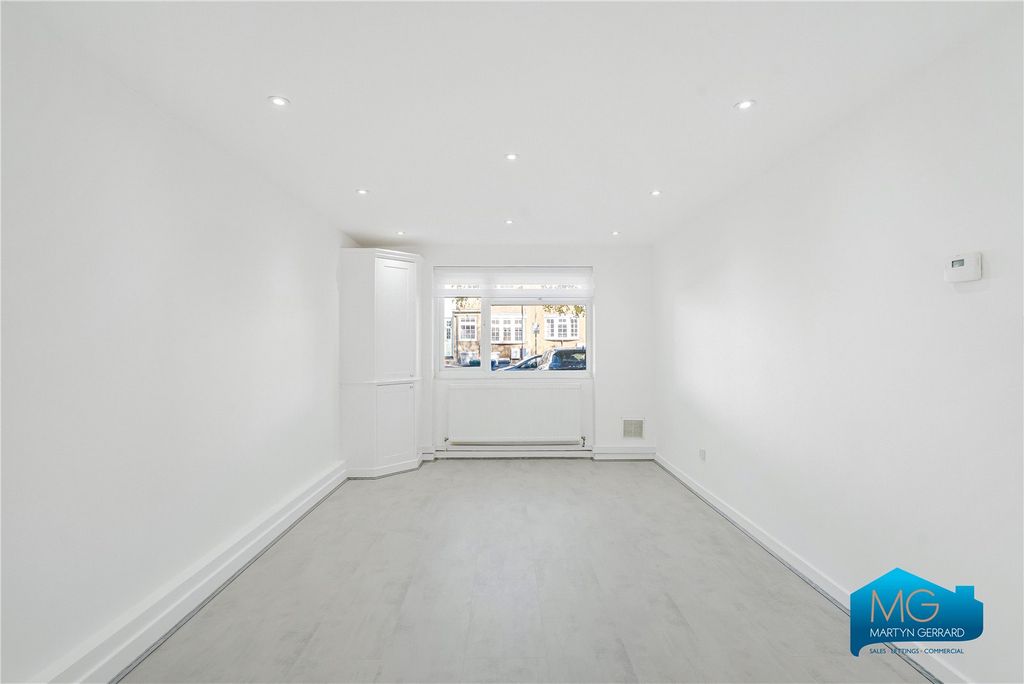 Property photo 2 of 13 Picture No. 08