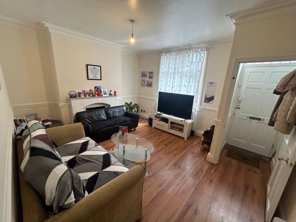 Property photo 2 of 7