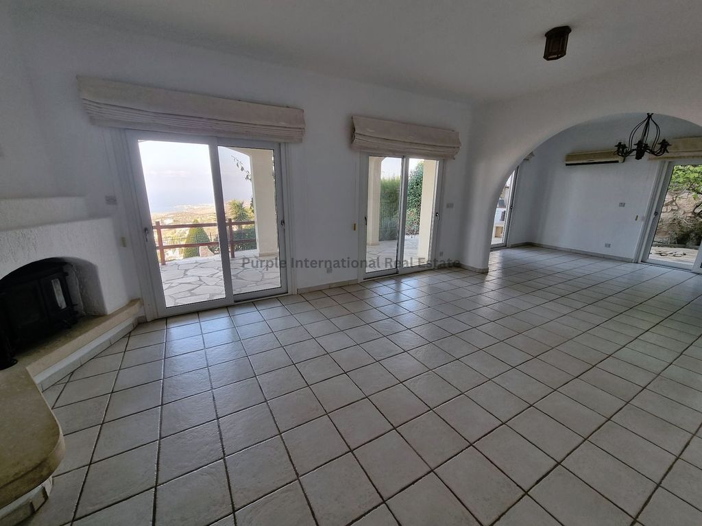 Property photo 2 of 40