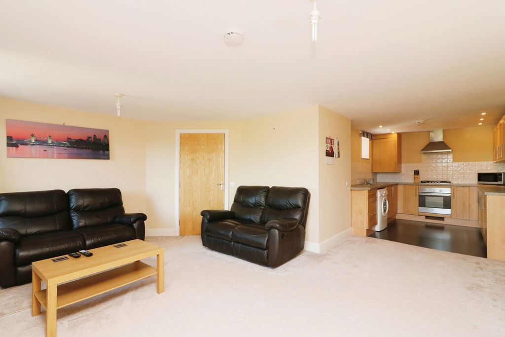 Property photo 2 of 12