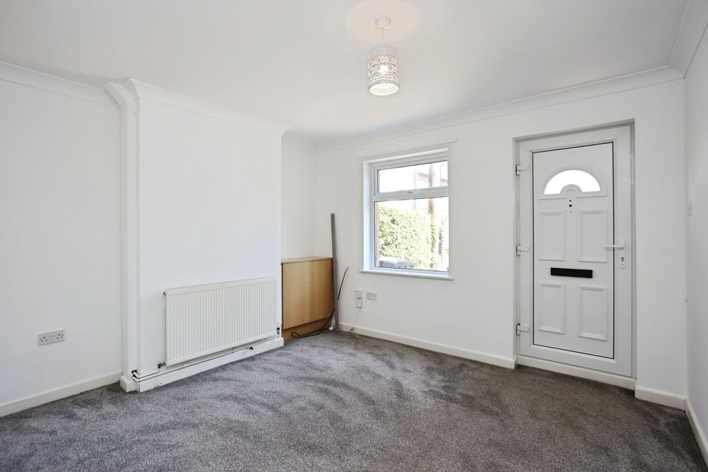 Property photo 3 of 15 Pbox-Img.Jpg