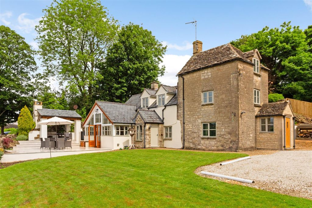 Property photo 1 of 29 70979_Updown Cottag - (40).Jpg