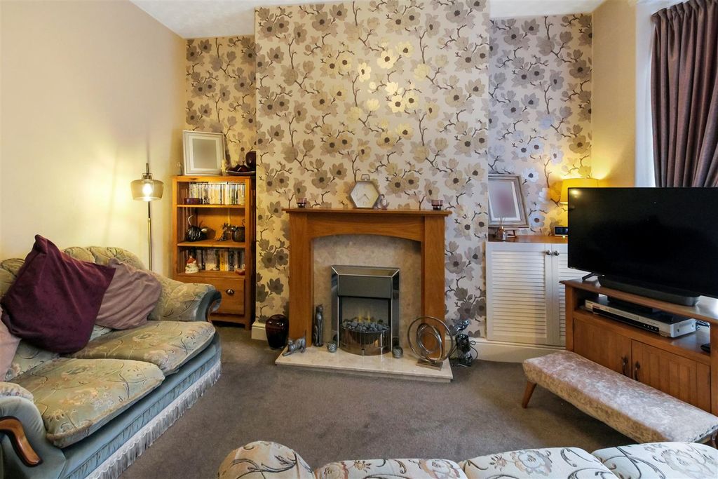 Property photo 3 of 13 Img_8419.Jpg