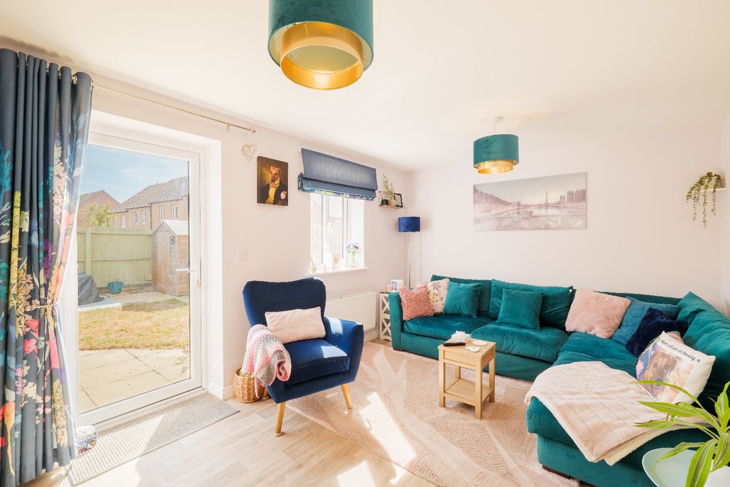 Property photo 3 of 13 5312544