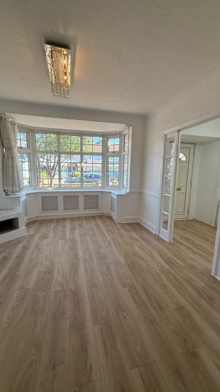 Property photo 1 of 13 3 Bedroom House For Rent