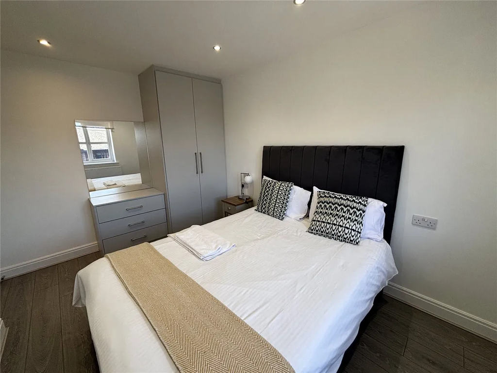 Property photo 2 of 11 Gallery
