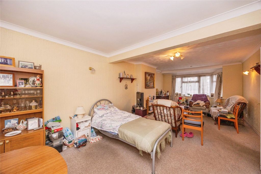 Property photo 3 of 20 Picture No. 05