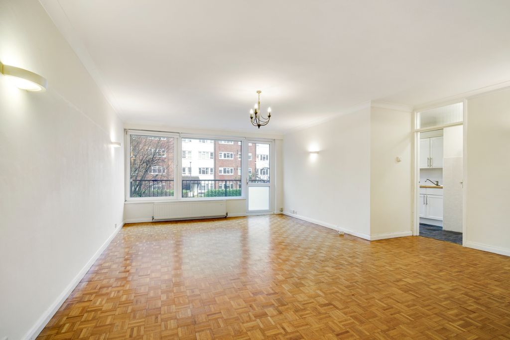 Property photo 3 of 15 Photo 4