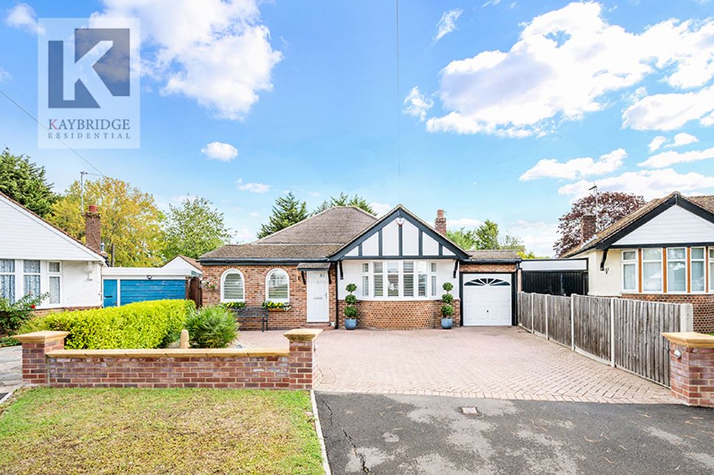 Property photo 1 of 16 Firswood Avenue, Epsom - Kt19 0Pp