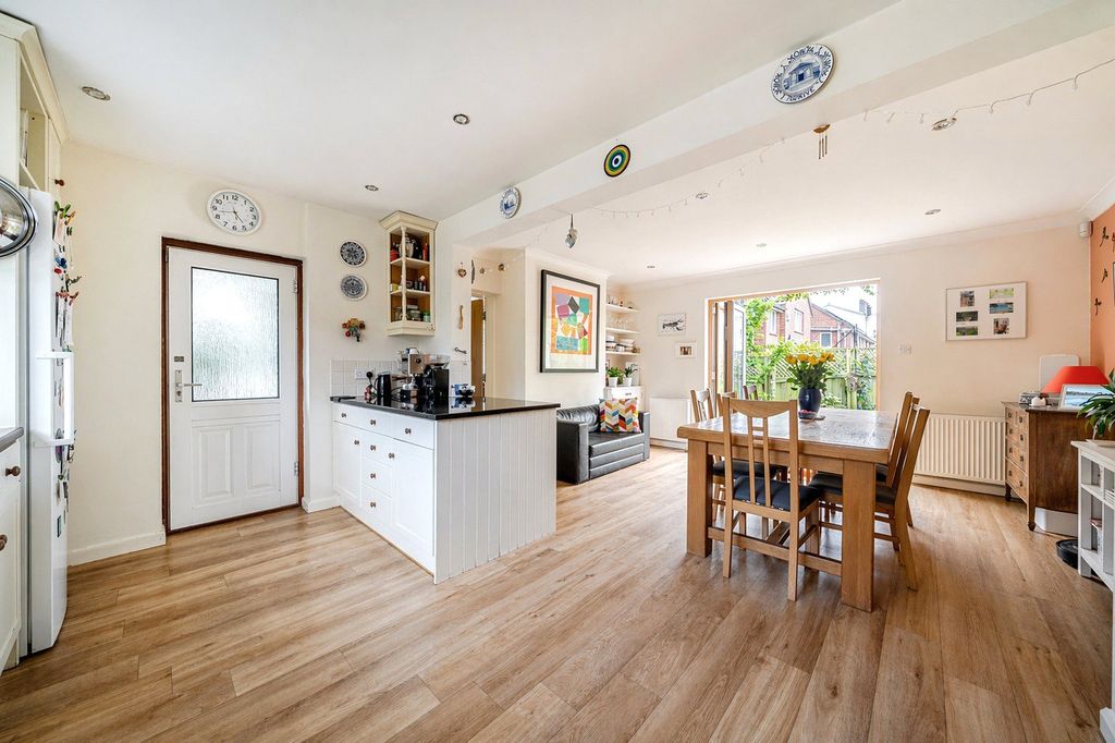 Property photo 2 of 14 Kitchen/Dining