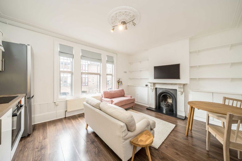 Property photo 2 of 6