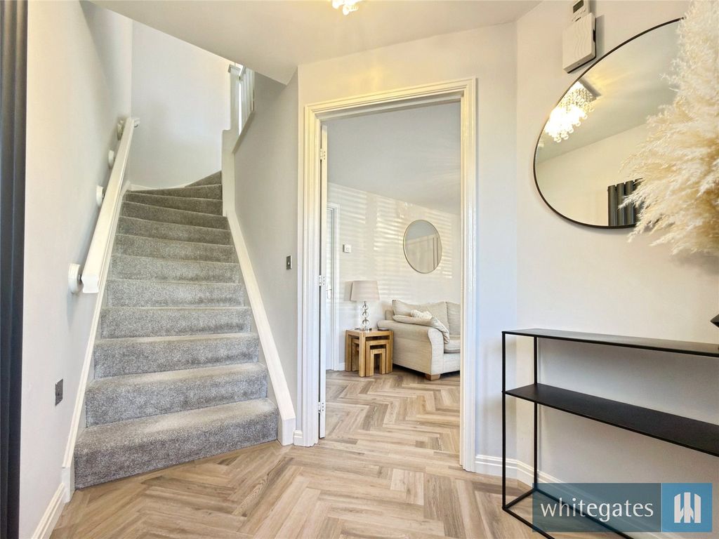 Property photo 2 of 21 Picture No. 23