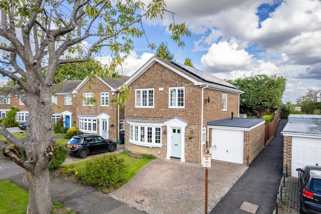 Property photo 1 of 12