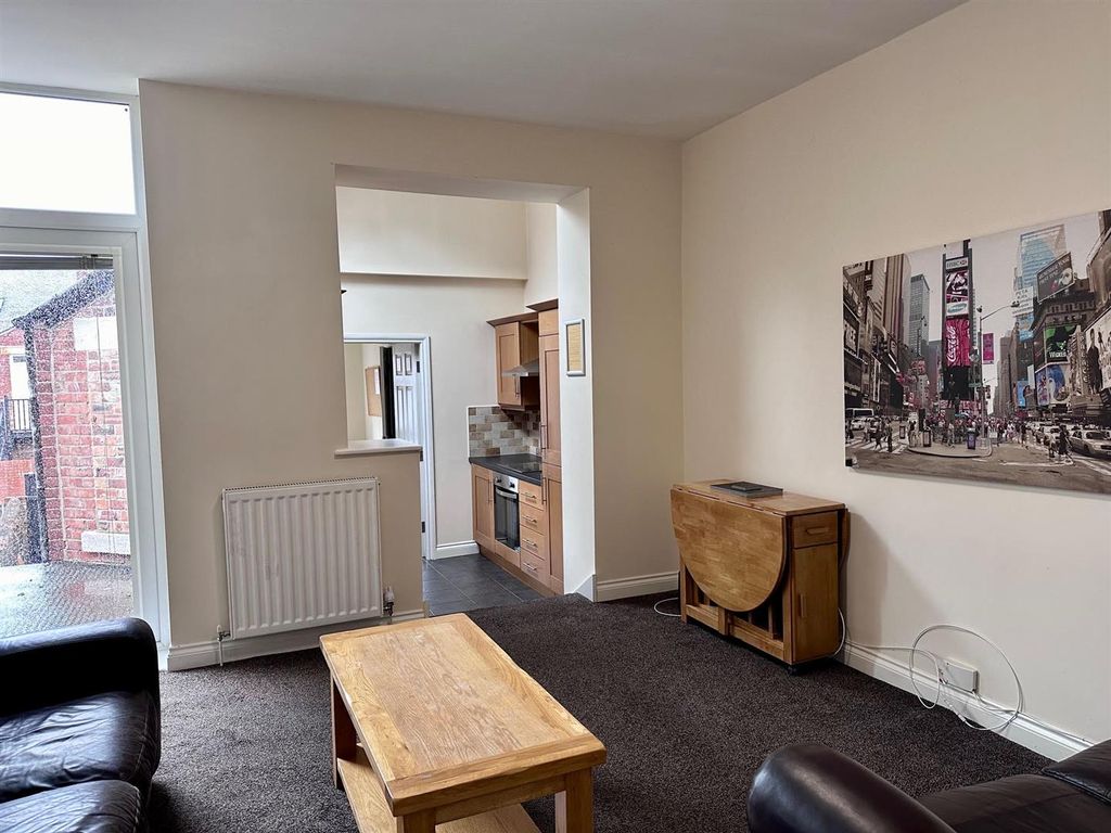 Property photo 2 of 10 Lounge.Jpg