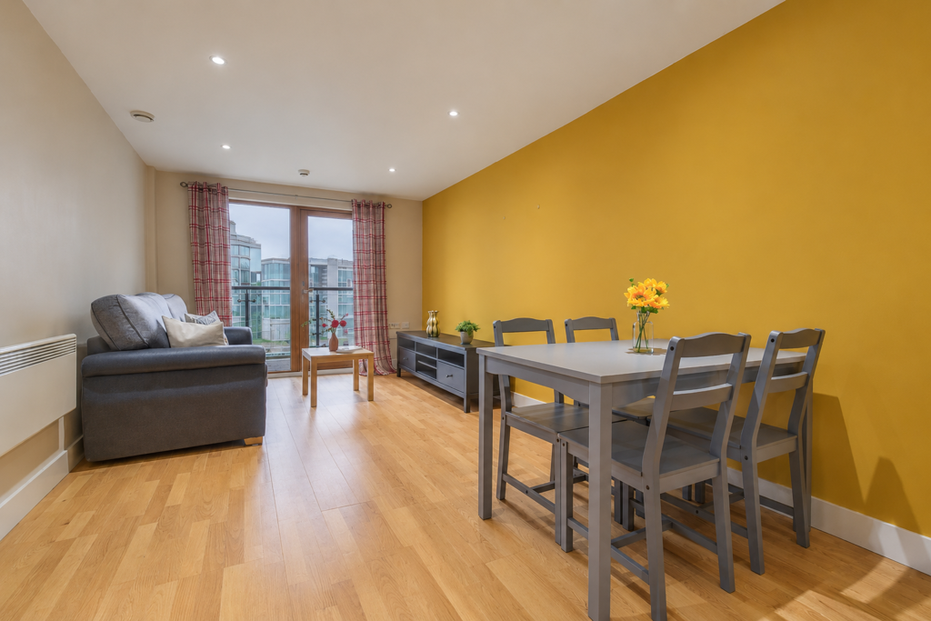 Property photo 1 of 11 Png
