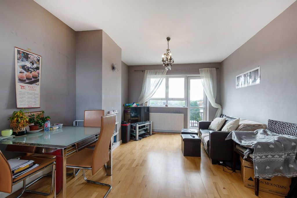 Property photo 2 of 5