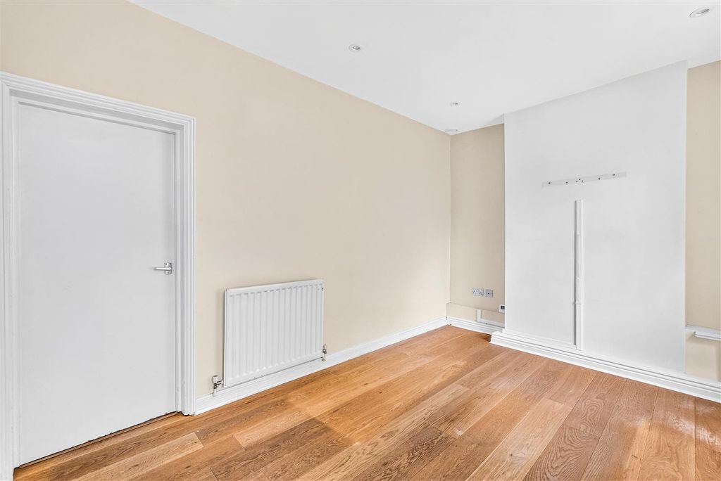 Property photo 3 of 14 6.Jpg