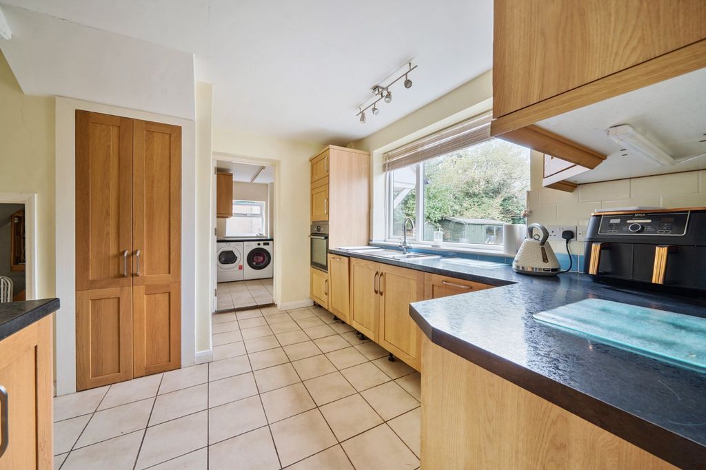 Property photo 3 of 12 Picture No. 11