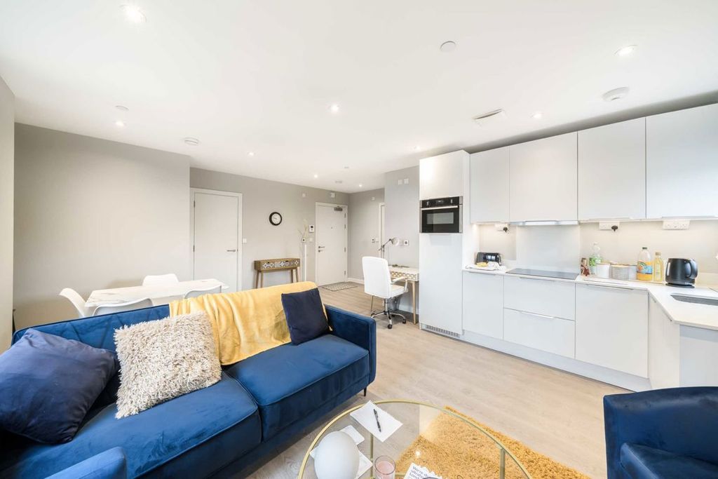 Property photo 3 of 4