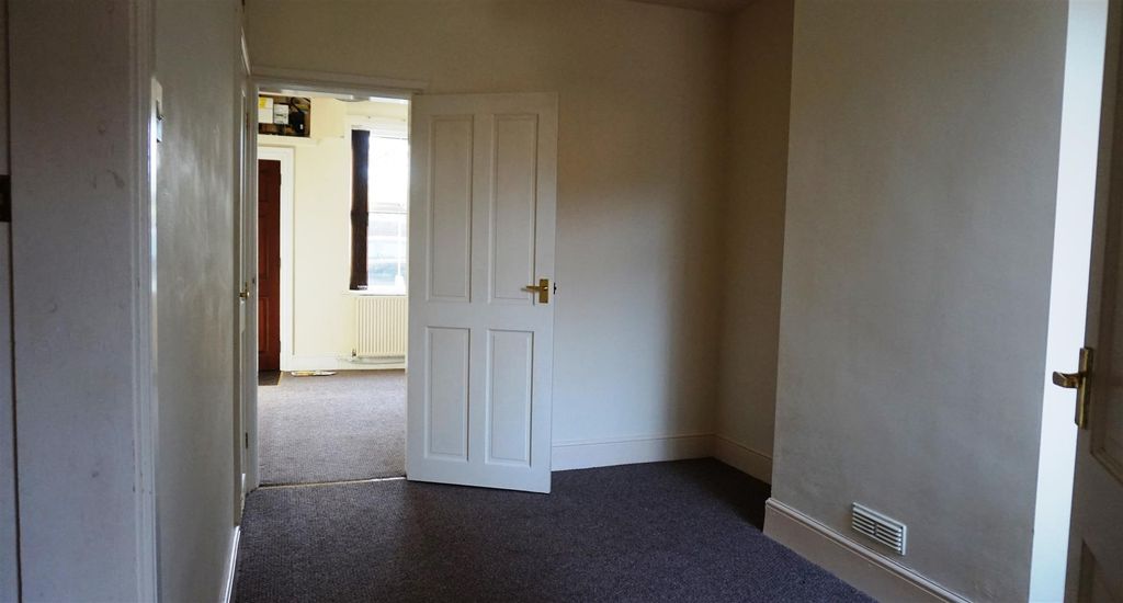 Property photo 3 of 8 067.Jpg