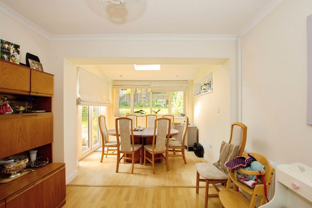 Property photo 2 of 18