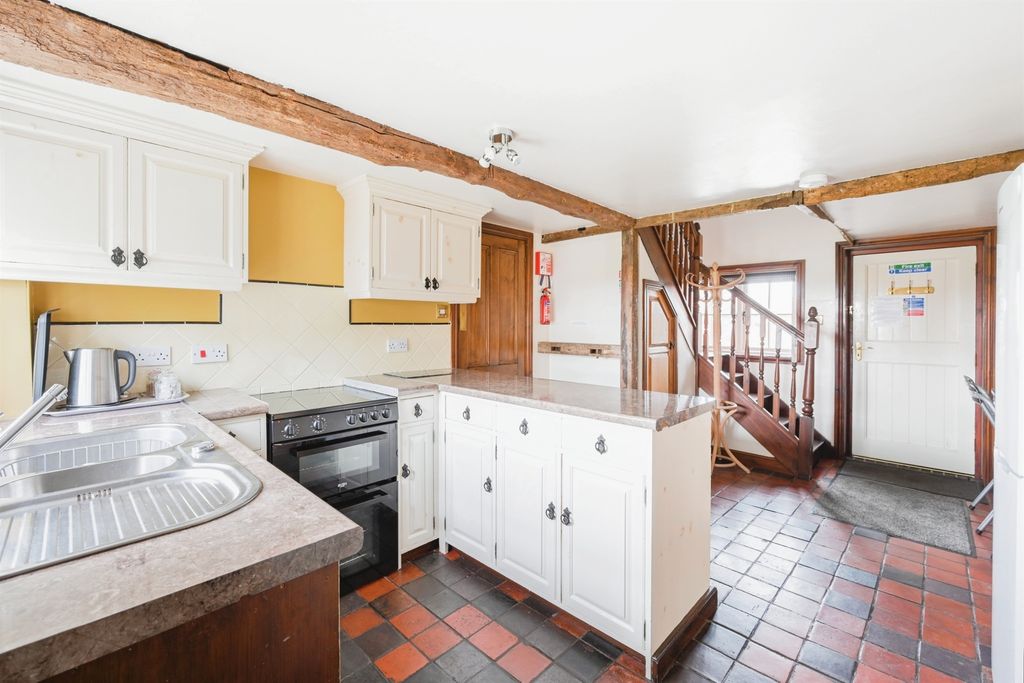 Property photo 2 of 18