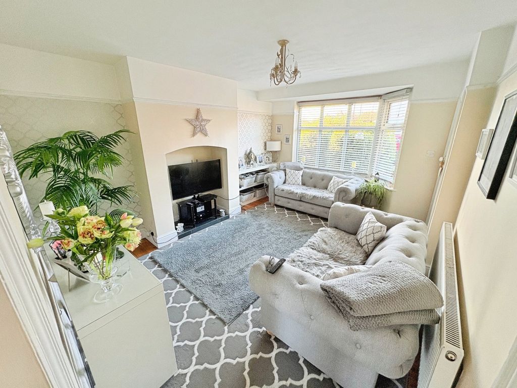 Property photo 3 of 14 Picture No. 01