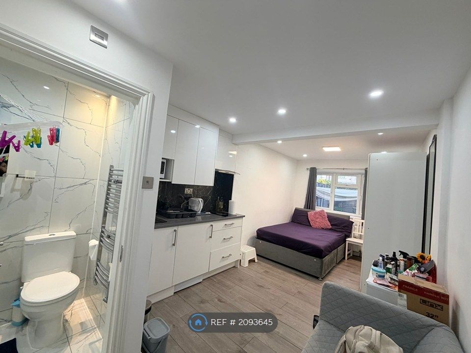Property photo 1 of 10 Studio Room Pic 1