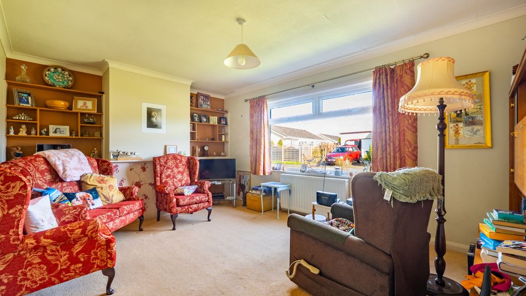 Property photo 3 of 17