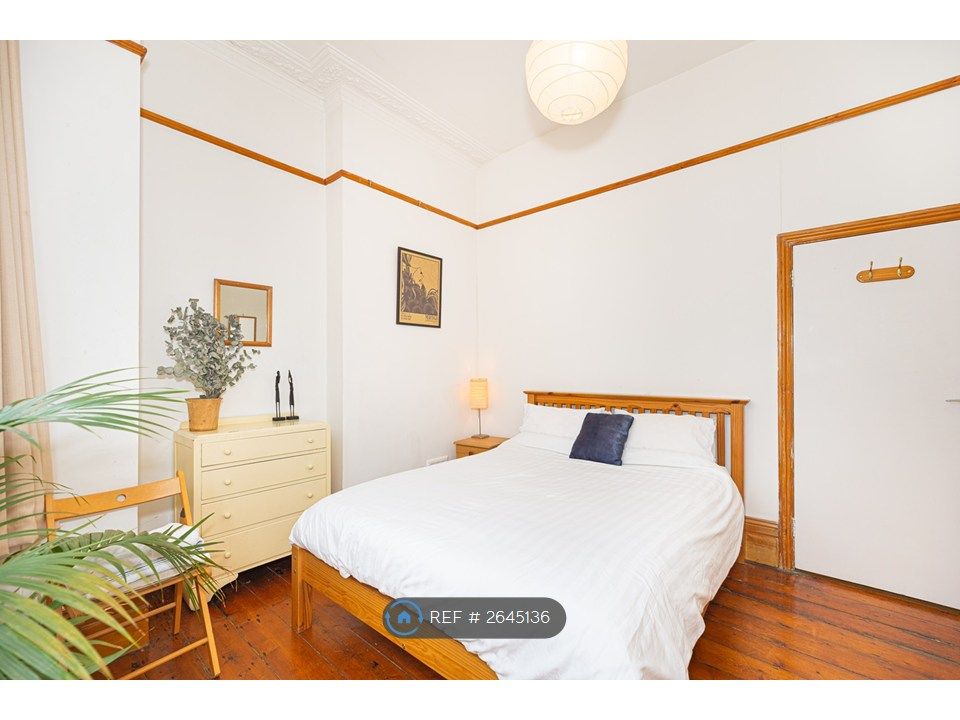 Property photo 1 of 13 Bedroom 1