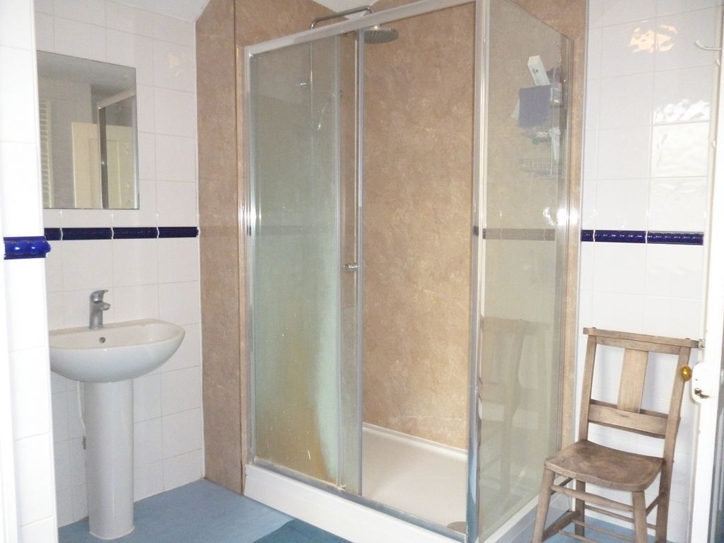 Property photo 3 of 4