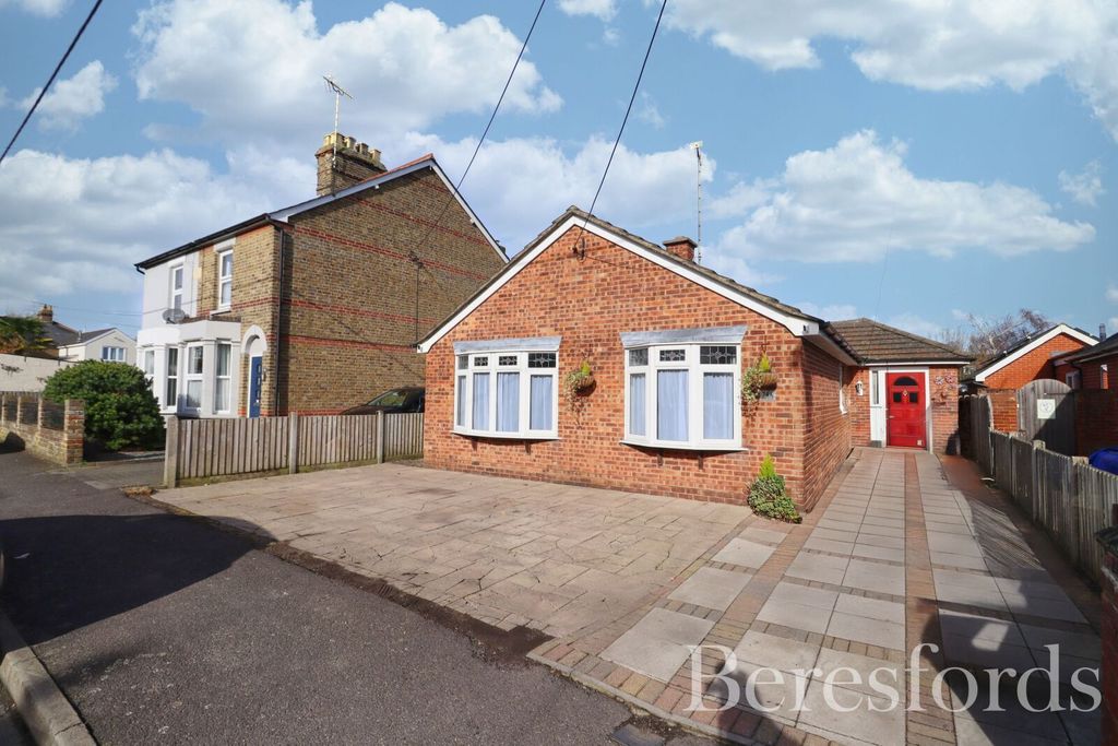 Property photo 1 of 22 Front