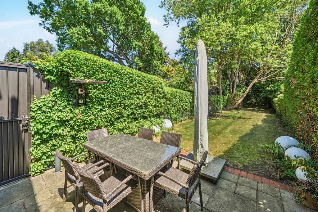 Property photo 2 of 21 1313165-14-6852cc...