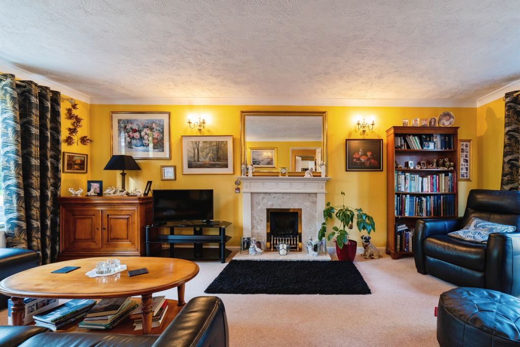 Property photo 2 of 20