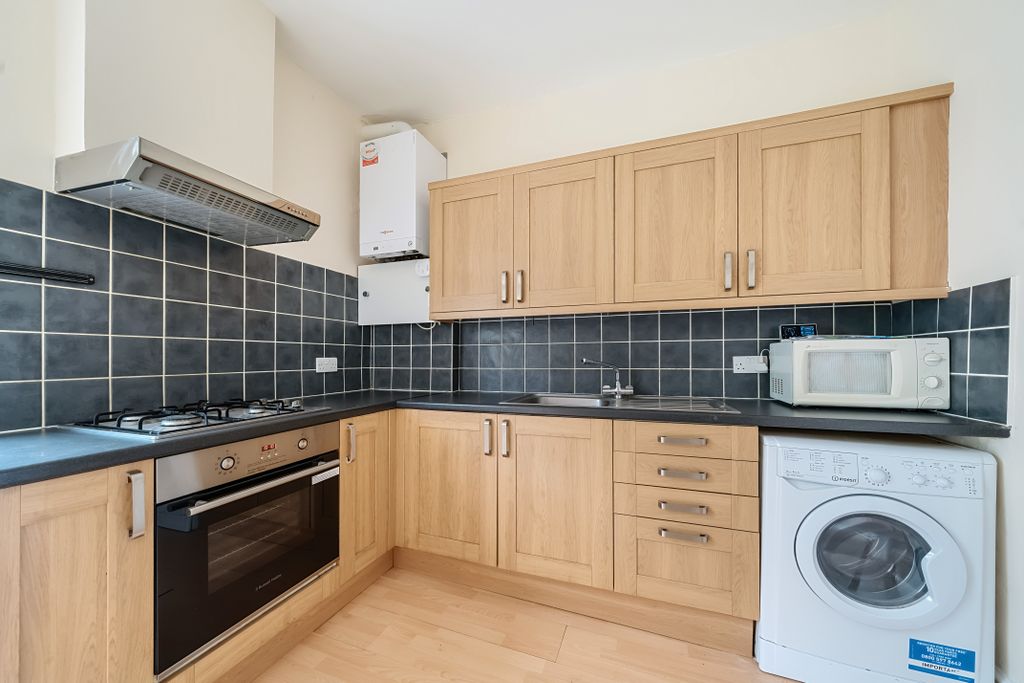 Property photo 1 of 10 Kitchen