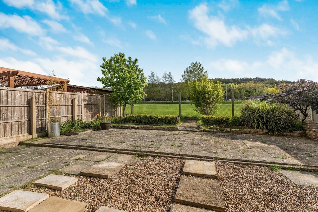 Property photo 2 of 11