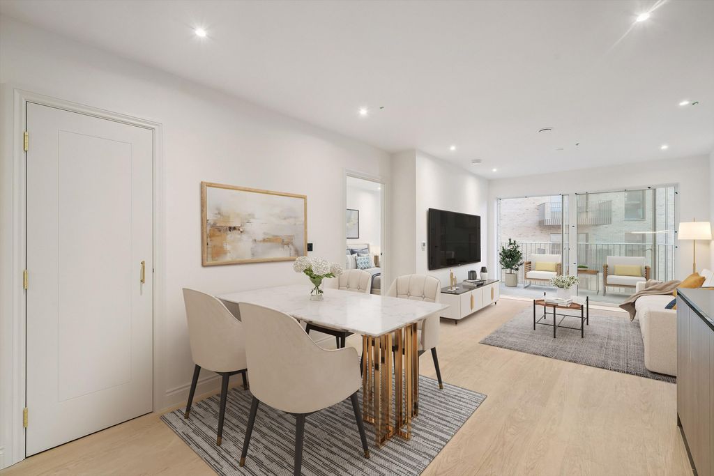 Property photo 2 of 16 Image