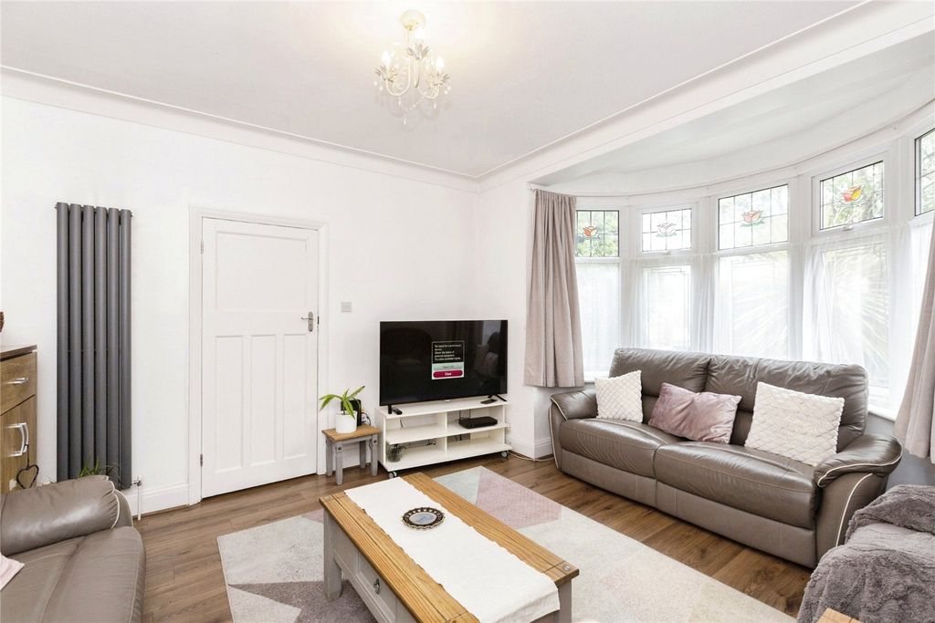 Property photo 3 of 17 Photography