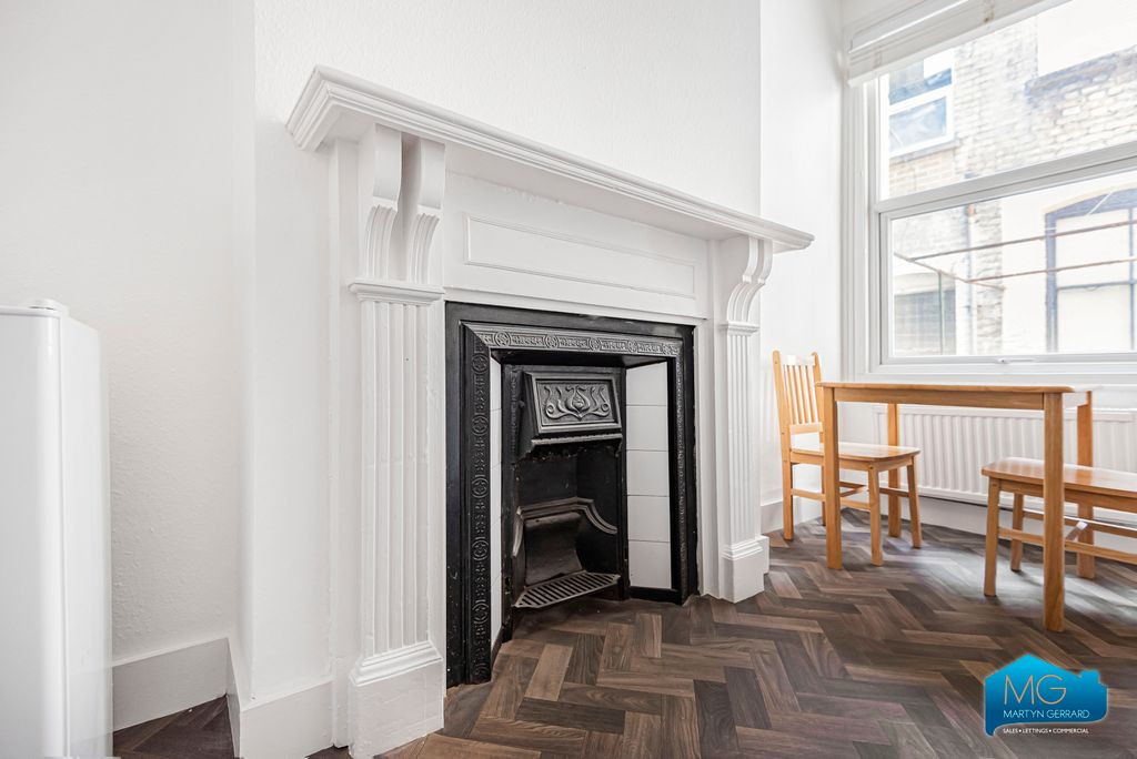 Property photo 2 of 12 Picture No. 07