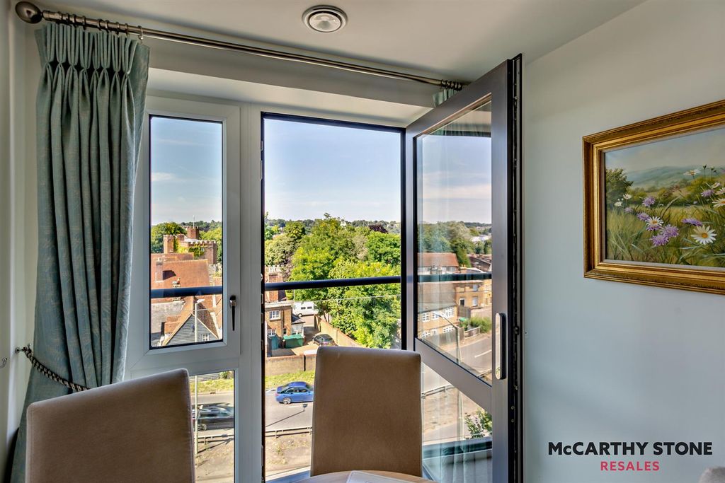 Property photo 3 of 28 8612511-Interior11-800.Jpg