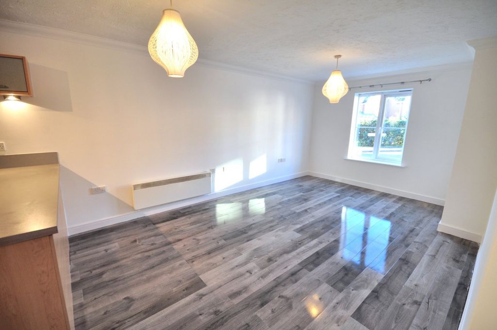 Property photo 2 of 11 Picture No. 04
