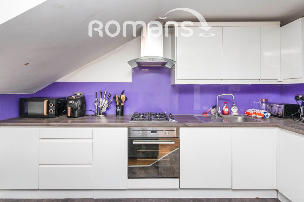 Property photo 3 of 10 3