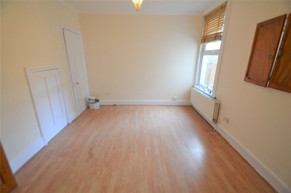 Property photo 3 of 12 Picture No. 04