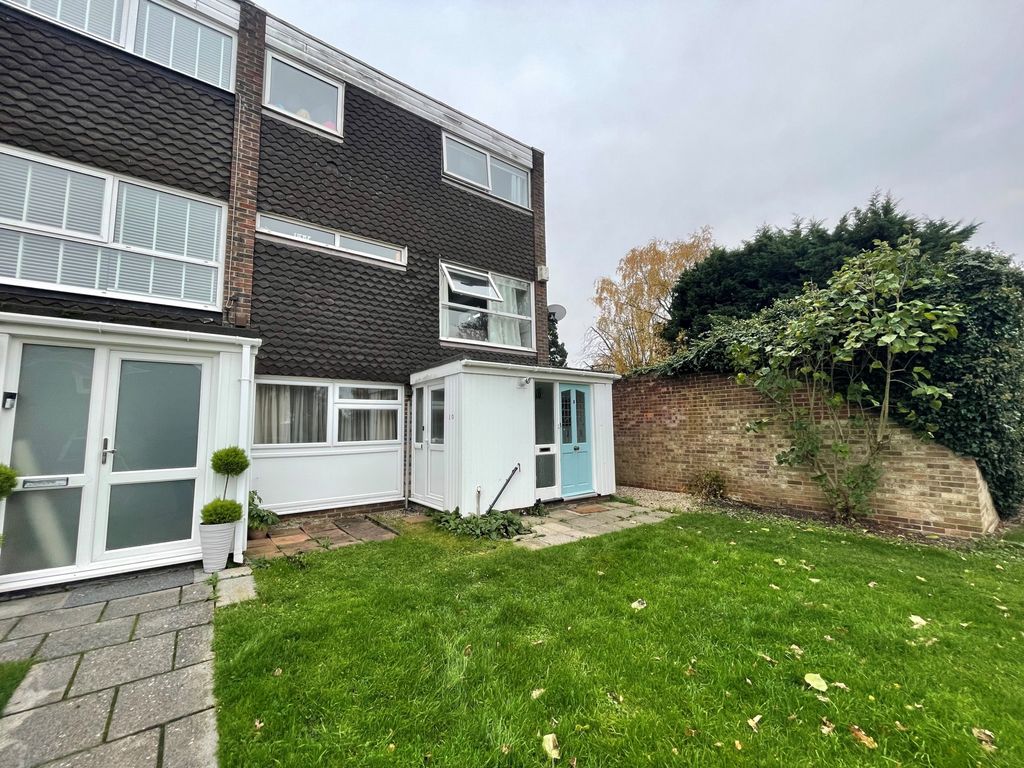 Property photo 1 of 5 Photo 4